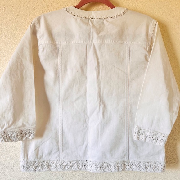 Palm Grove White Button-Up Jacket with Lace Trim - Picture 2 of 9